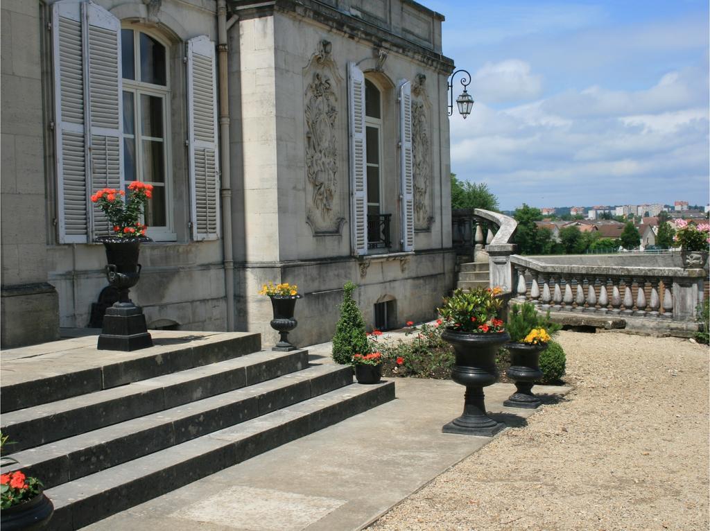 Chateau Du Clos Mortier Saint-Dizier Exterior photo
